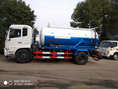 重汽吸粪车价格解析与吸污车厂家销售指南